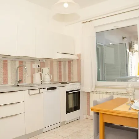 Apartment Comfort ,1bdr App With Sea View,ac,41 Rabac